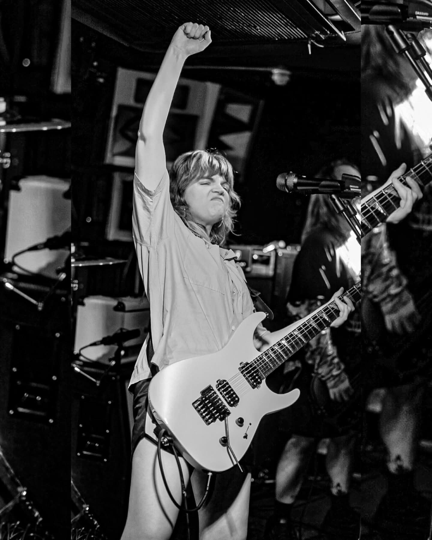 Live In Norwich — photo 8
